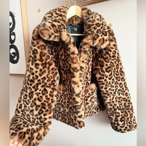 House of Harlow 1960 leopard faux fur jacket – size M
